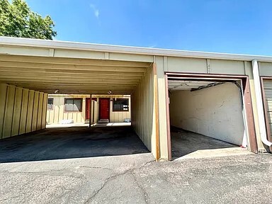 Carport and Garage - 570 Vance St