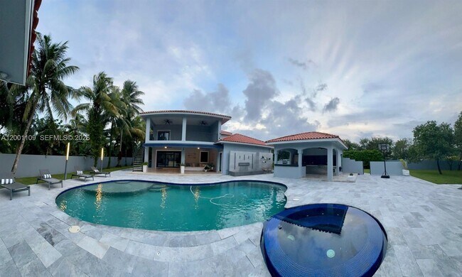 Building Photo - 223 NW 129th Ave