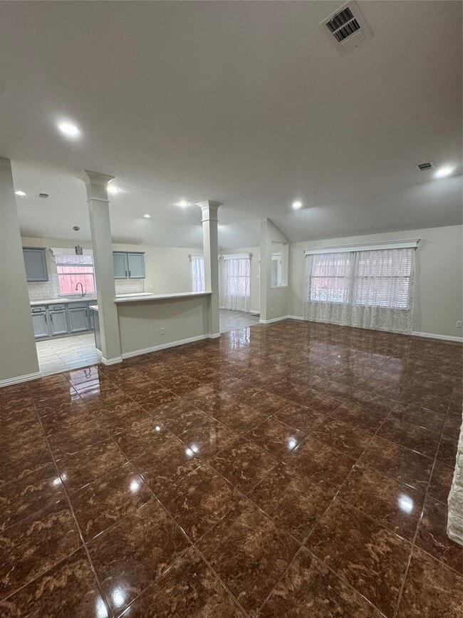 Building Photo - 5631 Bear Meadow Ln