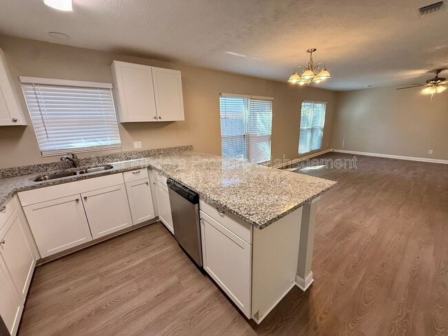 Building Photo - 3336 Cypresswood Dr S