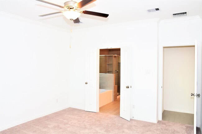 Building Photo - 7510 Monarch Forest Ln