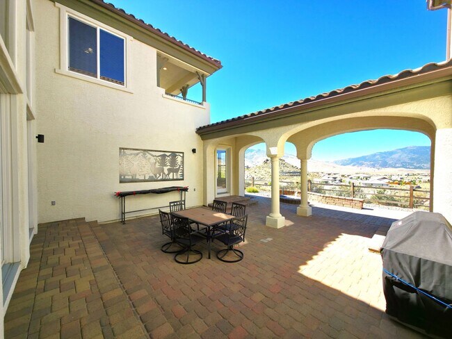 Building Photo - All-Inclusive Executive Luxury in Somerset...