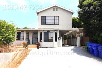 Building Photo - Casita Way (4025)
