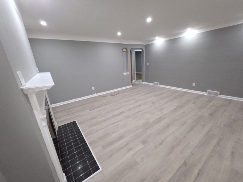 Building Photo - 4493 Telhurst Rd