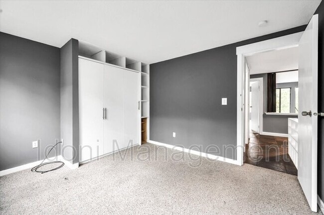 Building Photo - 78 Shepards Knoll Dr