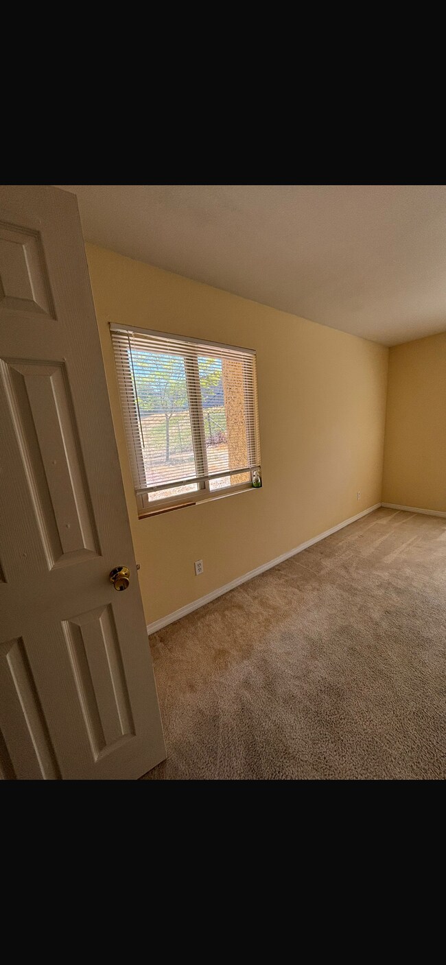 Building Photo - 3040 Alta View Dr