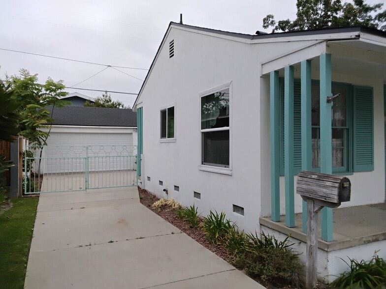 Building Photo - 5322 Lanai St