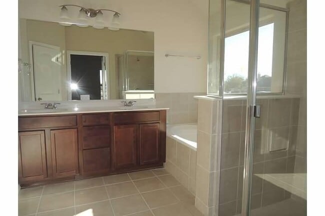 Building Photo - 3709 Mineral Dr