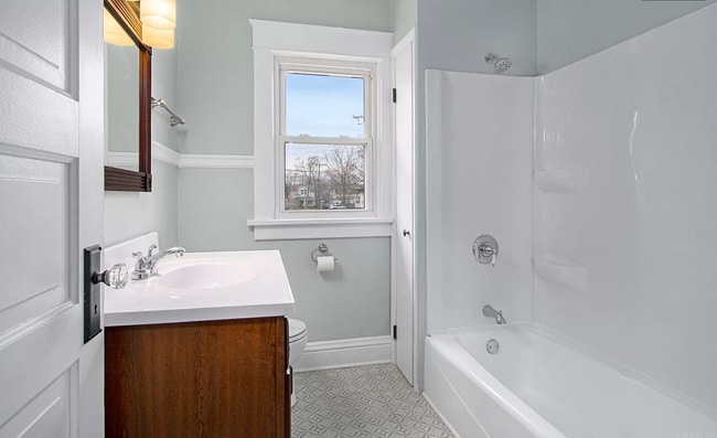 Building Photo - 529/531 Leland