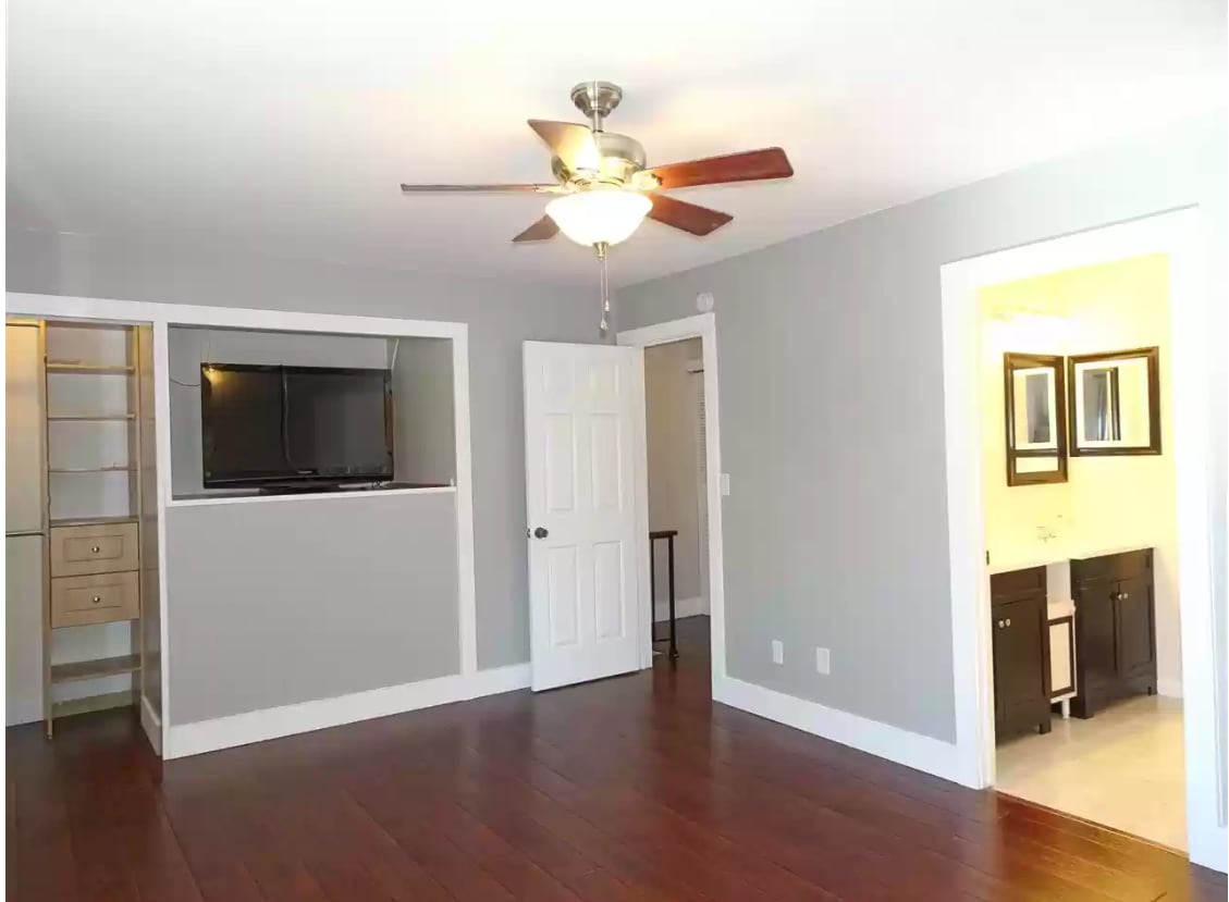 Building Photo - 67 Woodlake Dr