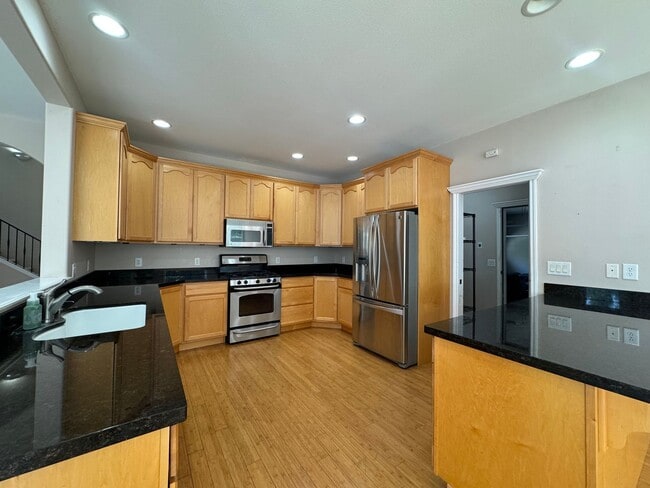 Building Photo - 4467 Castlerock Dr