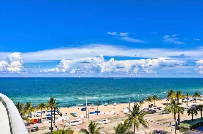 Building Photo - 3101 Bayshore Dr