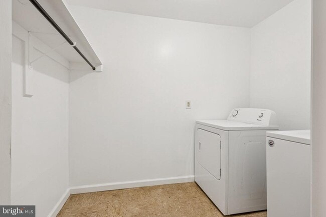 Building Photo - 20 Cherry Laurel Dr