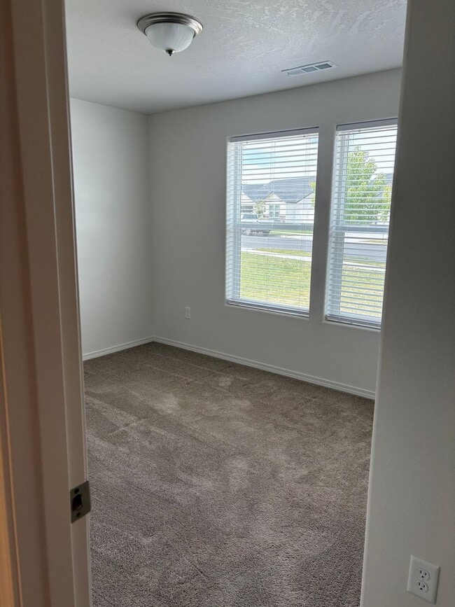 Building Photo - New Construction Home In Mae Valley