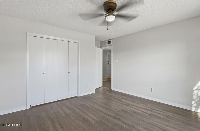 Building Photo - 7129 Orizaba Ave