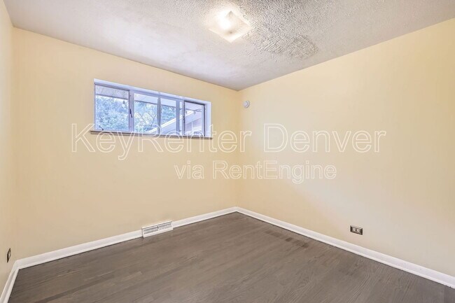 Building Photo - 8410 W 3rd Pl