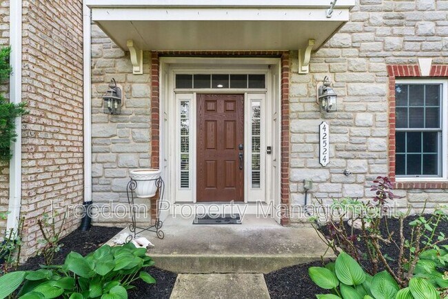 Building Photo - 42524 Rowderbury Sq