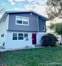 Building Photo - Adorable One Bedroom