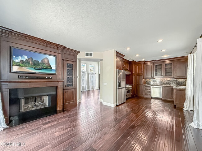 Building Photo - 3159 Foxtail Ct