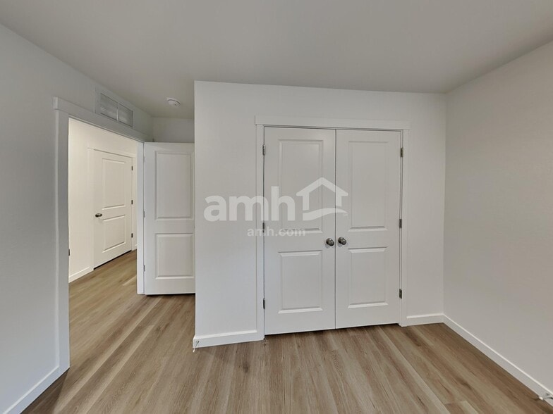 Building Photo - 26194 E Calhoun Pl