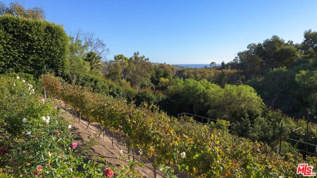 Building Photo - 6110 Merritt Dr