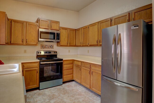 Building Photo - 3109 Las Placitas Rd