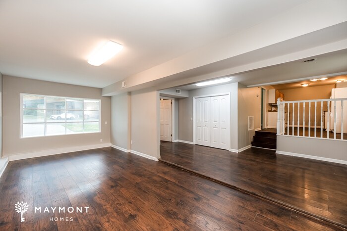 Building Photo - 324 Eulala Cir