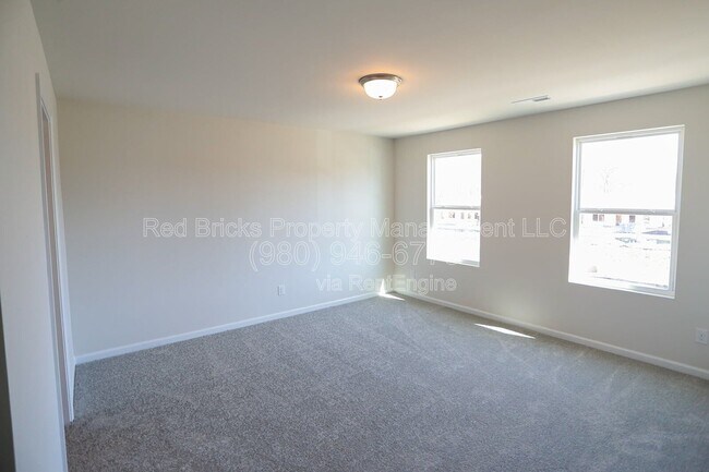 Building Photo - 230 Winston Ln