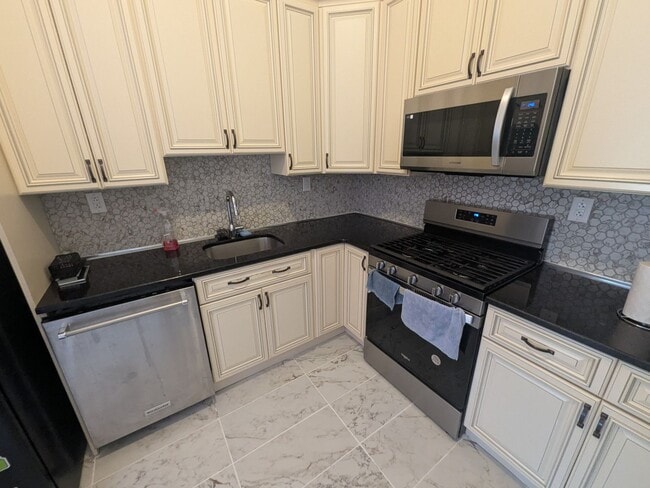 Building Photo - 8637 Agusta St