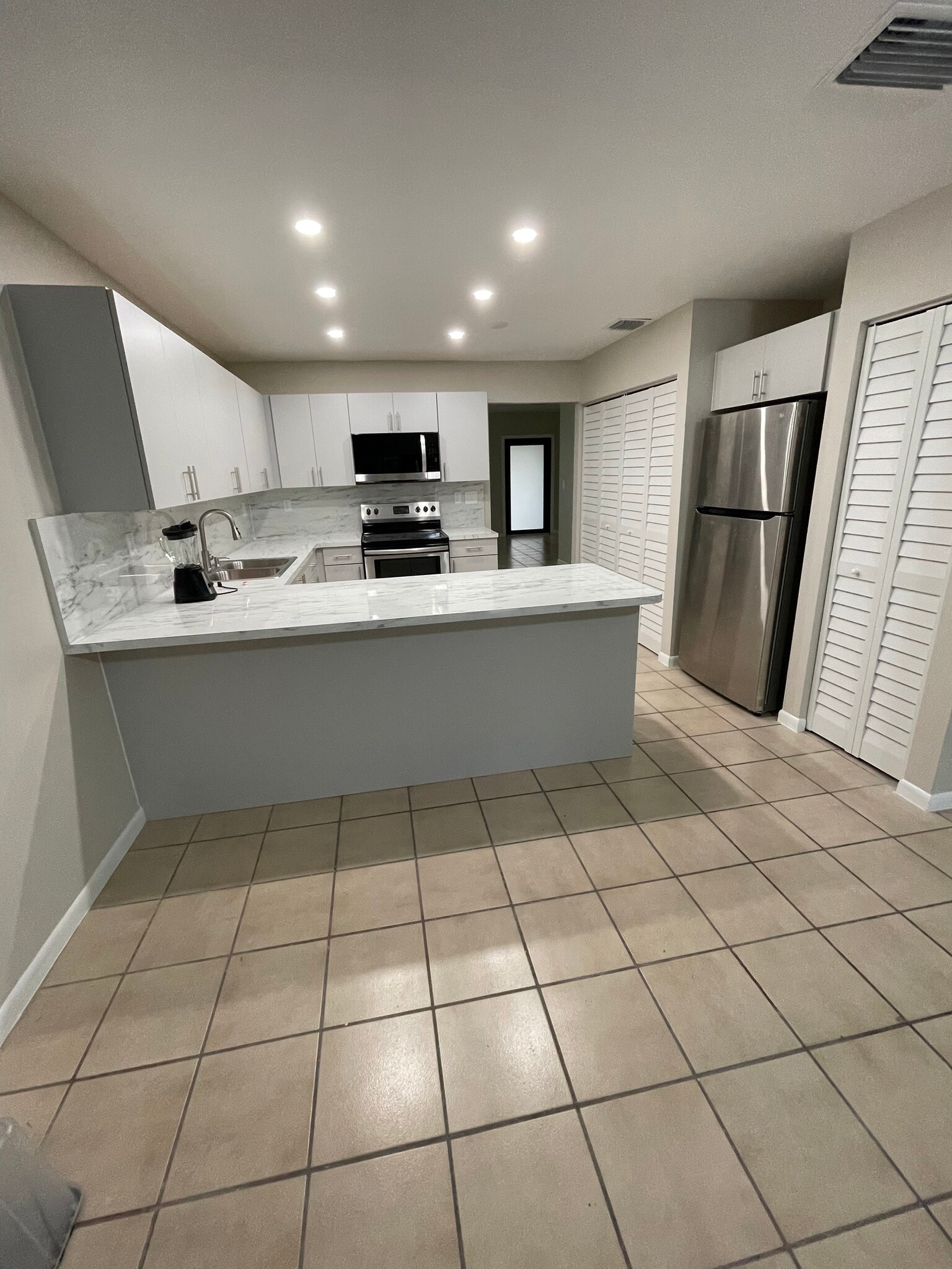 Building Photo - 2435 SW 109th Ct
