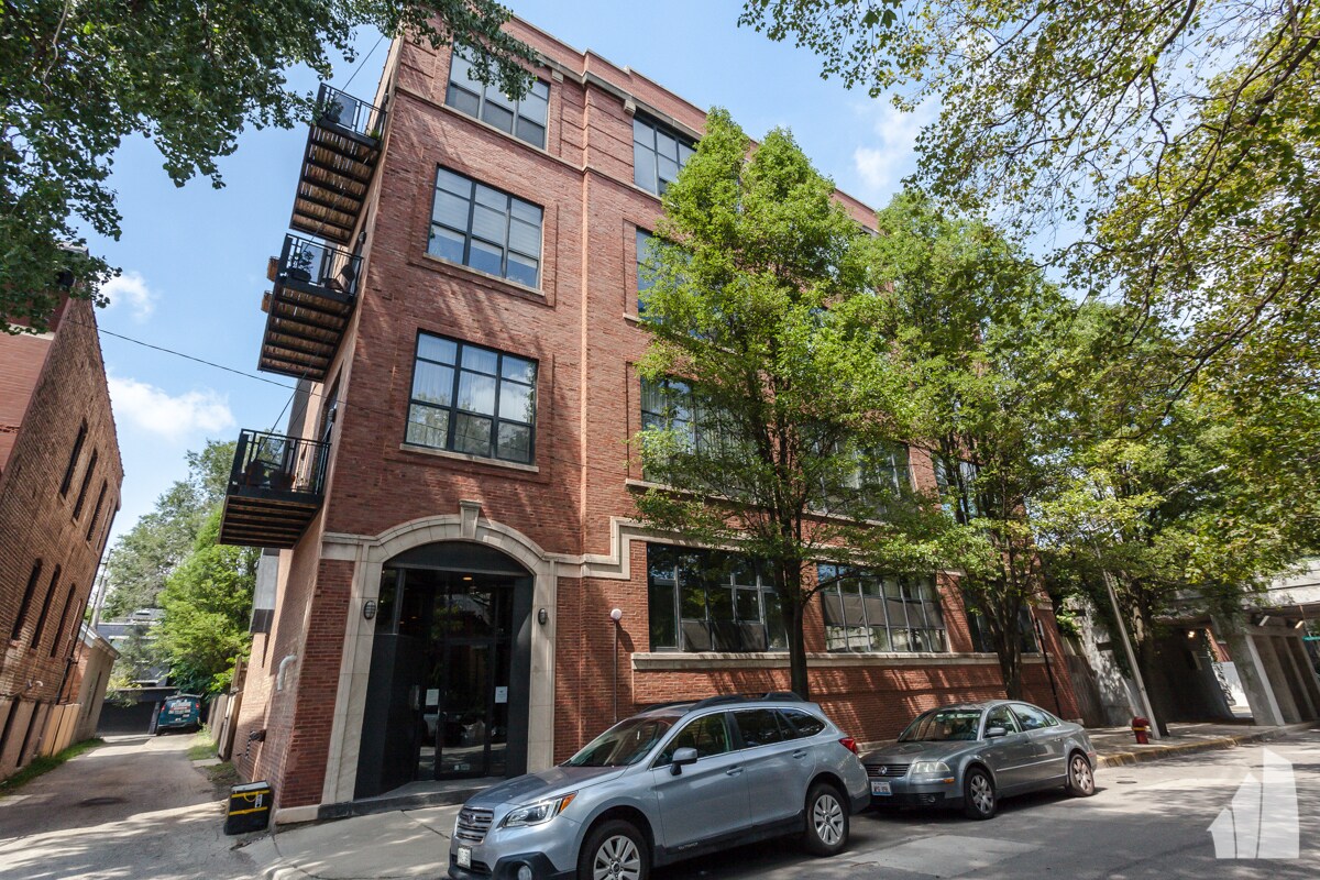 Building Photo - 1750 N Wolcott Ave