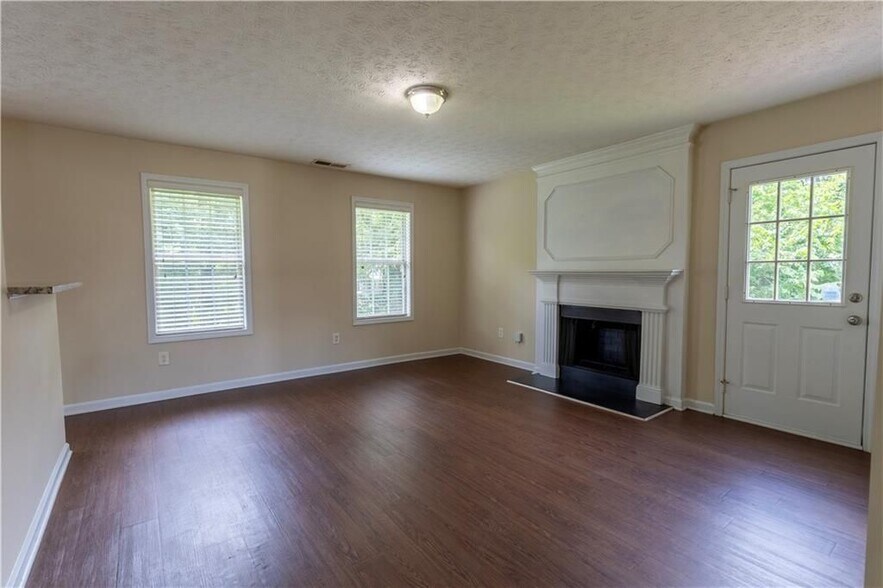 Building Photo - 2432 Pendergrass Ln