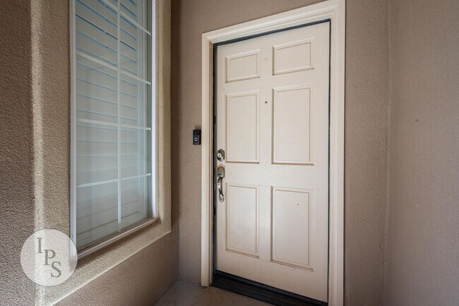 Building Photo - Move in by September 1st and get the rest of August FREE! North Fresno Villa San Marcos Apt, 2BR/...