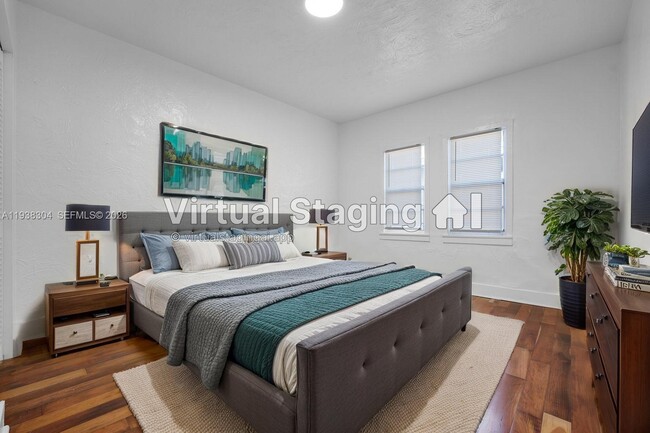 Building Photo - 1505 Monroe St