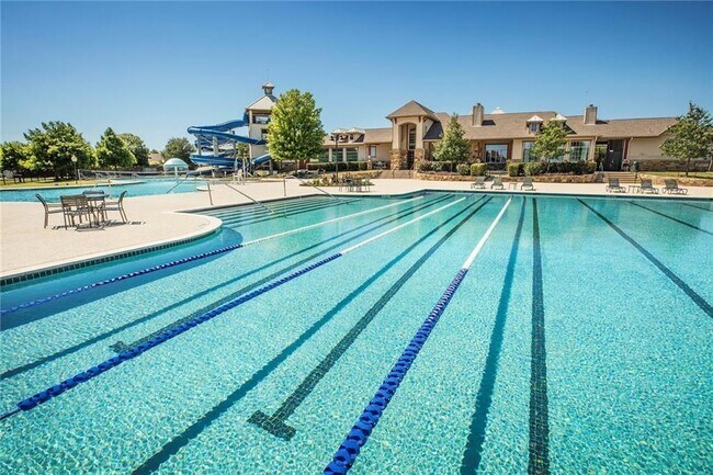 Building Photo - 17608 Pepperwood Cv