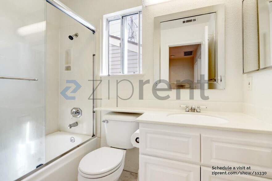 Building Photo - 620 Alexis Cir