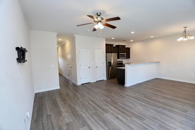 Building Photo - 2943 Old Field Rd