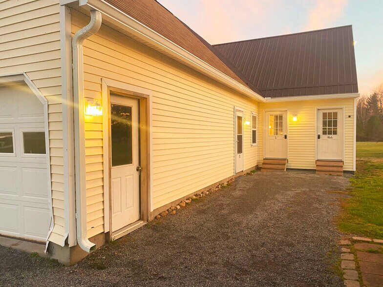 Building Photo - 934 Bagdad Rd