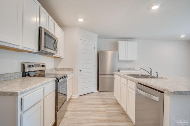 Building Photo - 4383 White Cedar Ct