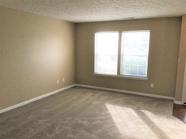 Building Photo - 942 Sheets Ct