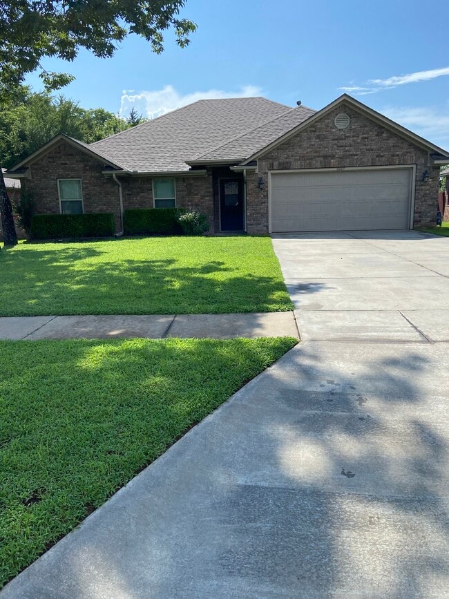 Primary Photo - 6208 Ironwood Ln