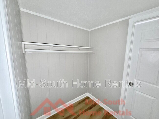 Building Photo - 200 N Tipton St