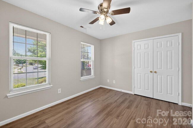 Building Photo - 12516 Cardinal Point Rd