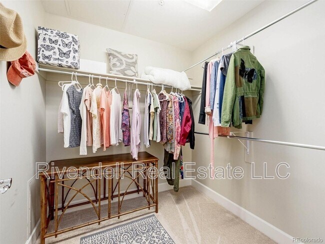 Building Photo - 1631 Emerson St