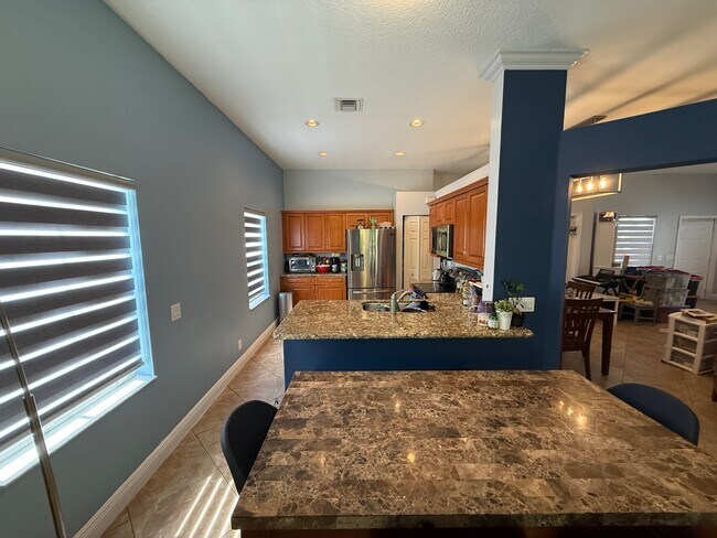 Building Photo - 4227 Sabal Ridge Cir