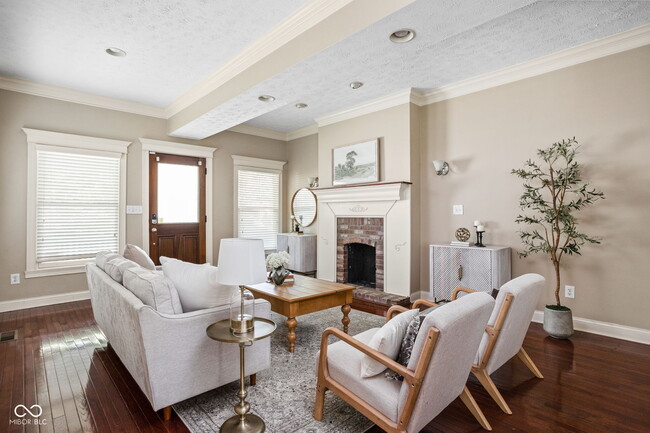 Building Photo - 1531 N College Ave