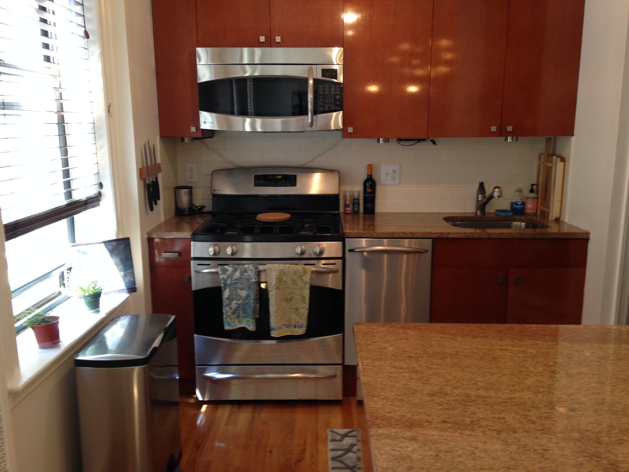 Open Kitchen - 779 Riverside Dr