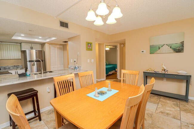 Building Photo - 95 Dondanville Rd