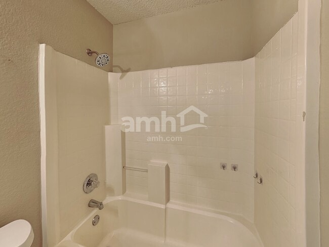 Building Photo - 8432 Odell St