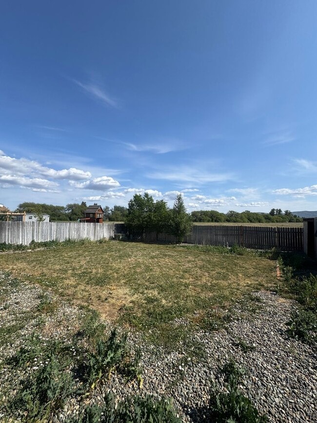 Building Photo - Charming & Updated Home in Kittitas, WA